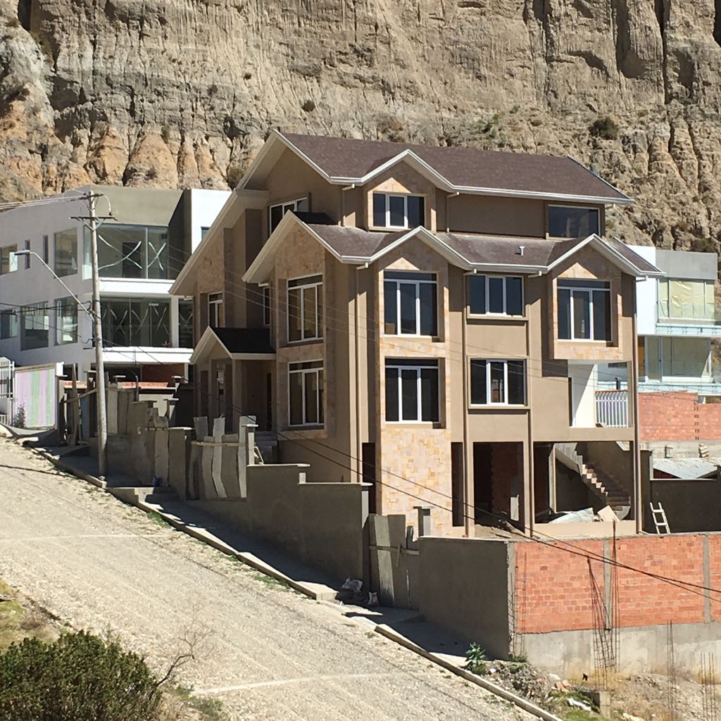 Vivienda Chávez, Urb. La Glorieta, La Paz