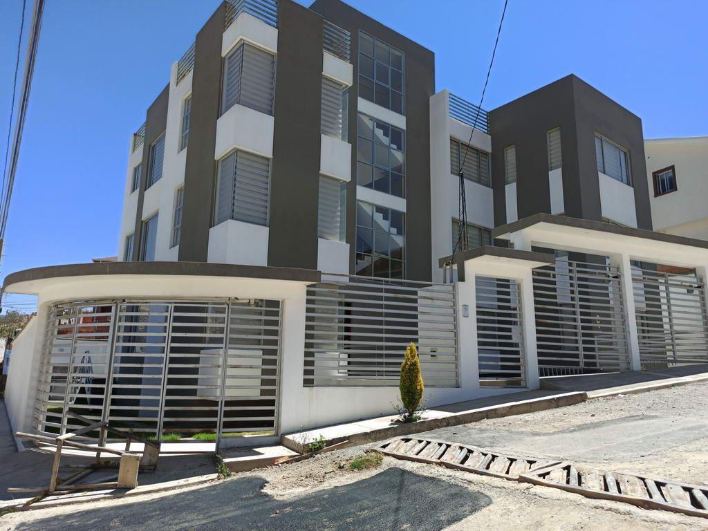 Vivienda Alfaro Urb. Villa del Sol, La Paz