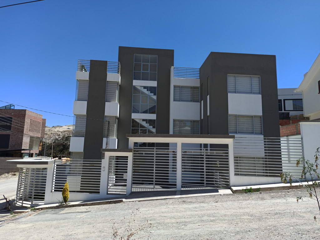 Vivienda Alfaro Urb. Villa del Sol, La Paz