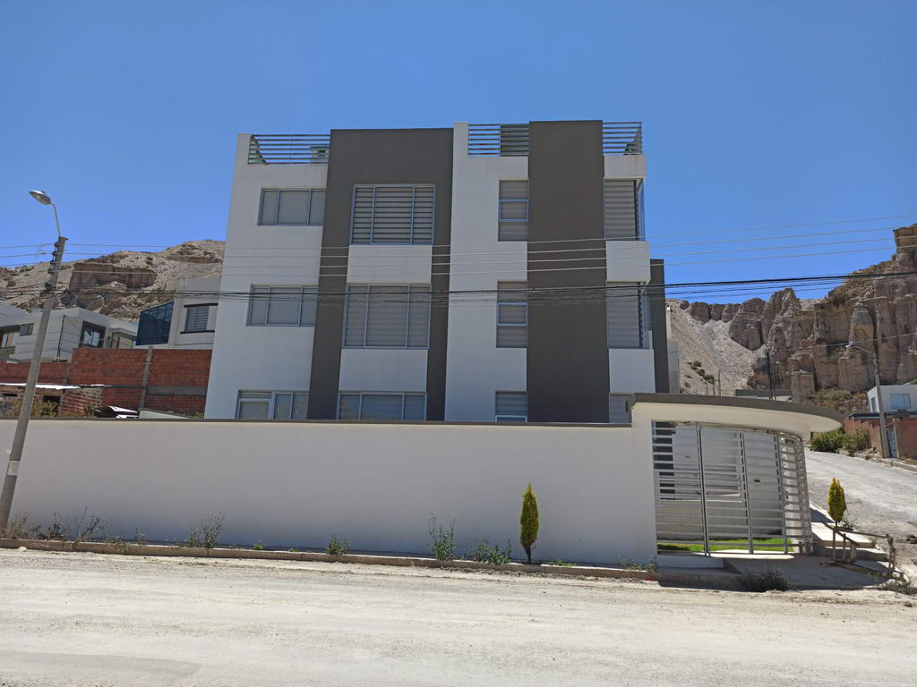 Vivienda Alfaro Urb. Villa del Sol, La Paz